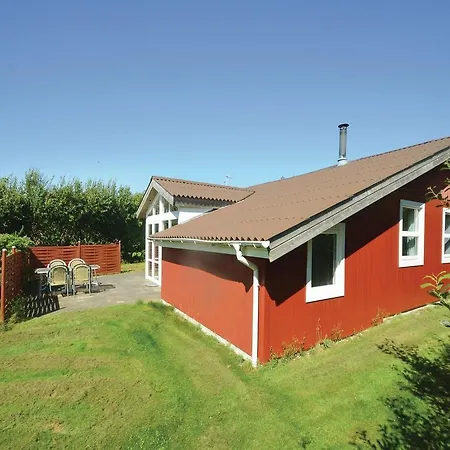 Four Bedroom Holiday In Vestervig