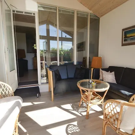 Four Bedroom Holiday In Prázdninový dům *