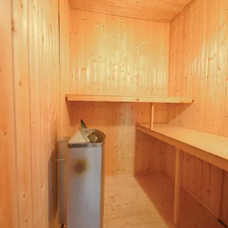 Four Bedroom Holiday In Prázdninový dům Vestervig